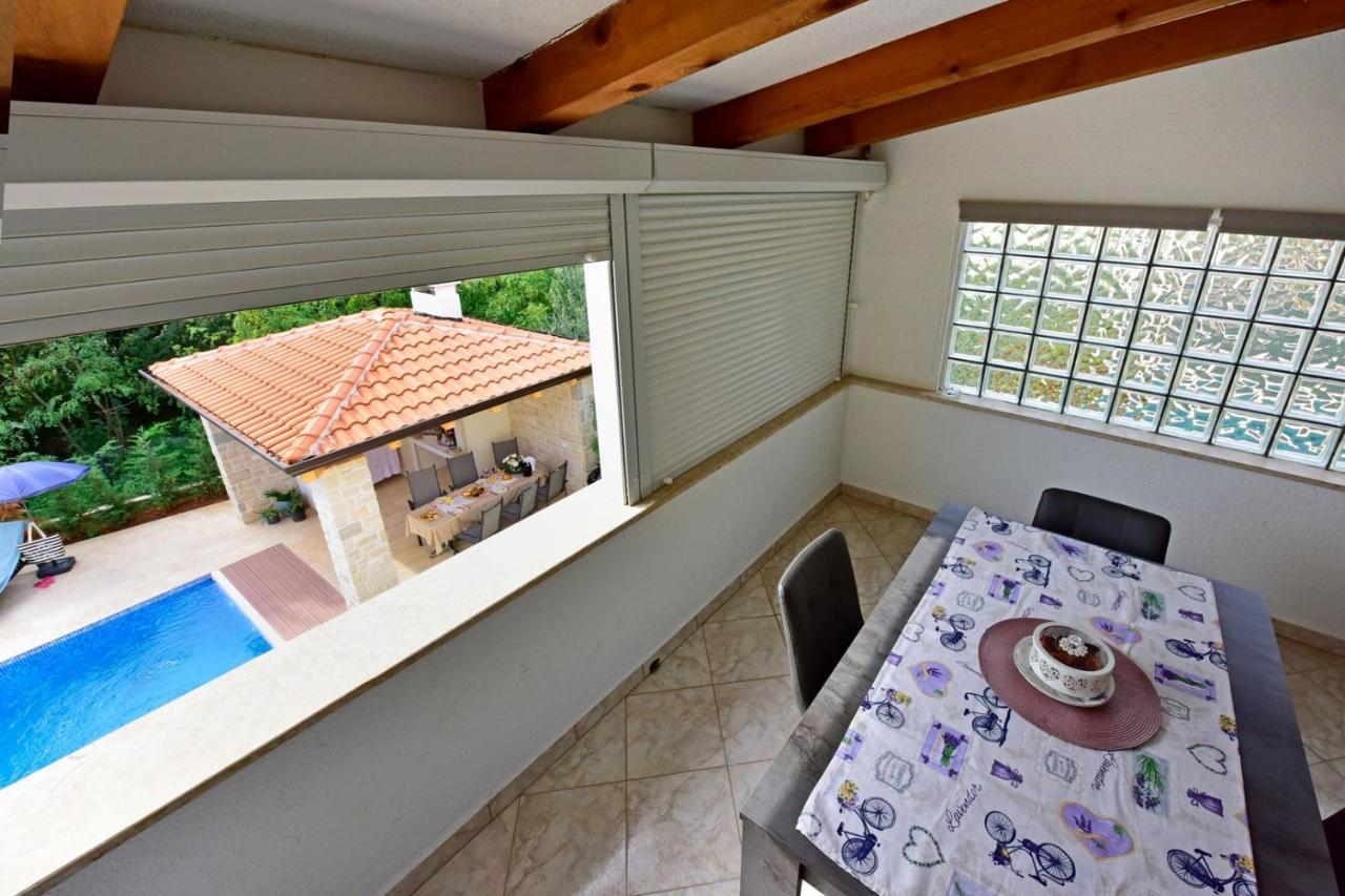 Apartments House Anna For Max 13 Persons In Porec, Pet Friendly Exterior photo